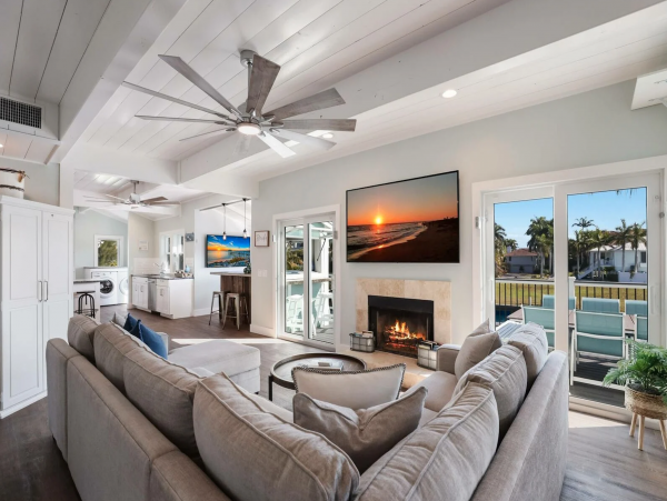 Six Bedroom Home on the Canal in Anna Maria
